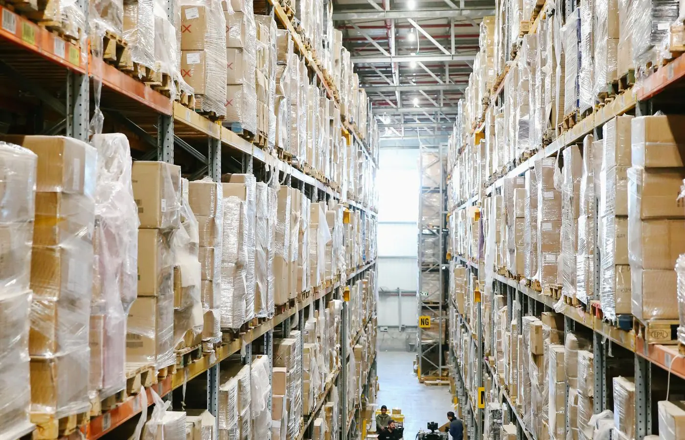 Area gudang industri untuk dukungan layanan peralatan
